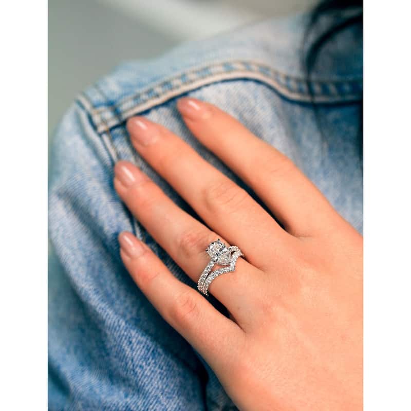 Annello by Kobelli 14k Gold 3 1/10ct TGW Pear Moissanite and Natural Diamond Chevron Band (V-Shaped) Bridal Set