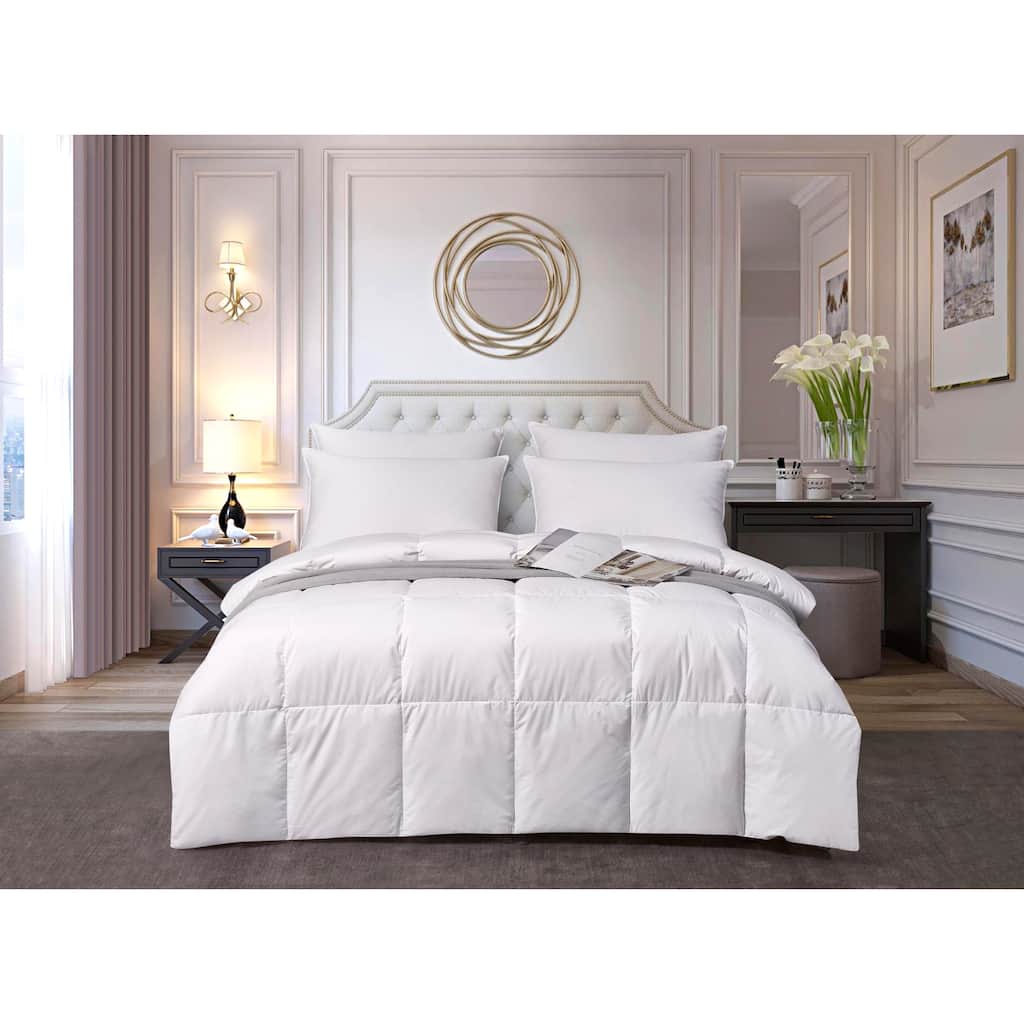 kathy ireland 330 Thread Count Light Warmth White Down Fiber Comforter