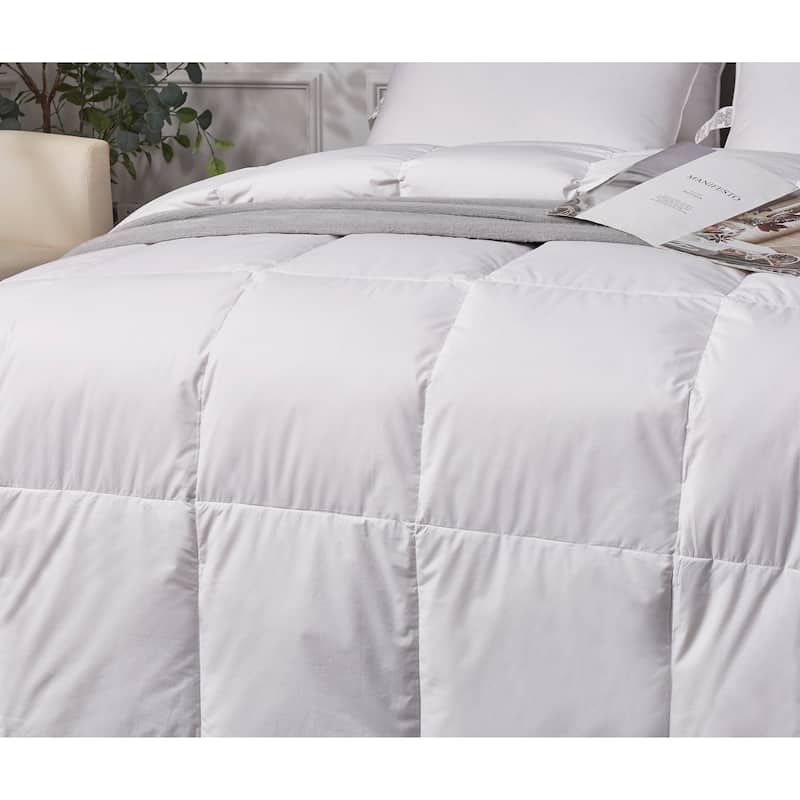 kathy ireland 330 Thread Count Light Warmth White Down Fiber Comforter