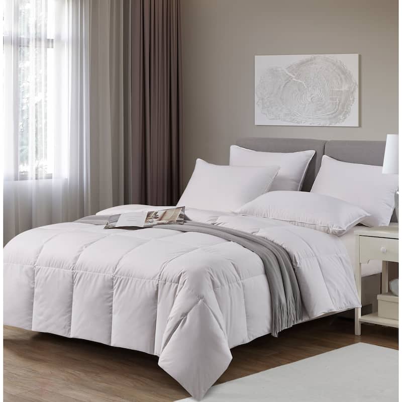 kathy ireland 330 Thread Count Light Warmth White Down Fiber Comforter