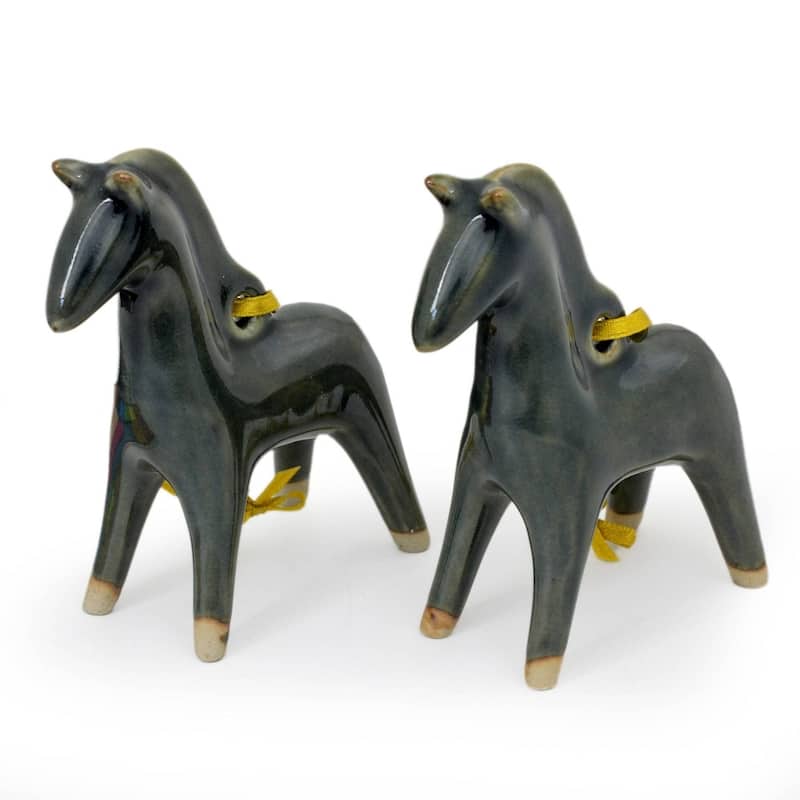 Handmade 2-piece Blue Winter Horse Celadon Ornaments (Thailand)