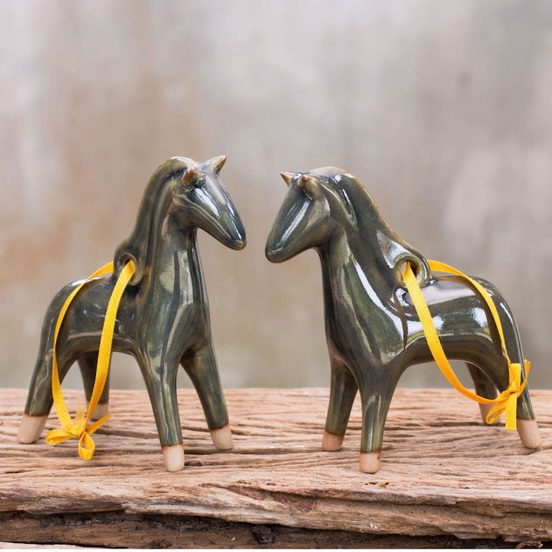 Handmade 2-piece Blue Winter Horse Celadon Ornaments (Thailand)