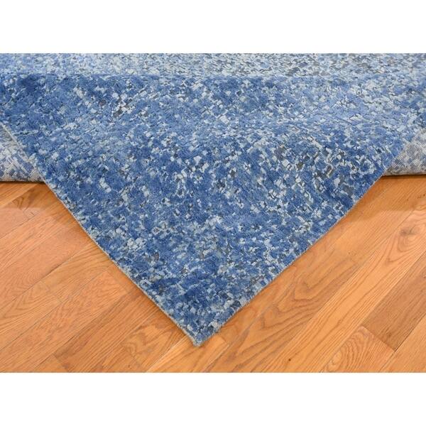 Shahbanu Rugs Pure Silk With Textured Wool Dissipating Design Shahbanu Rugs Pure Silk With