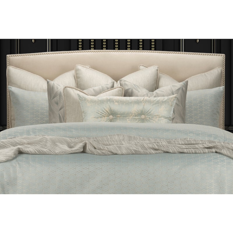 Star Attraction Luminous Motif Supreme Duvet Cover and Insert Set