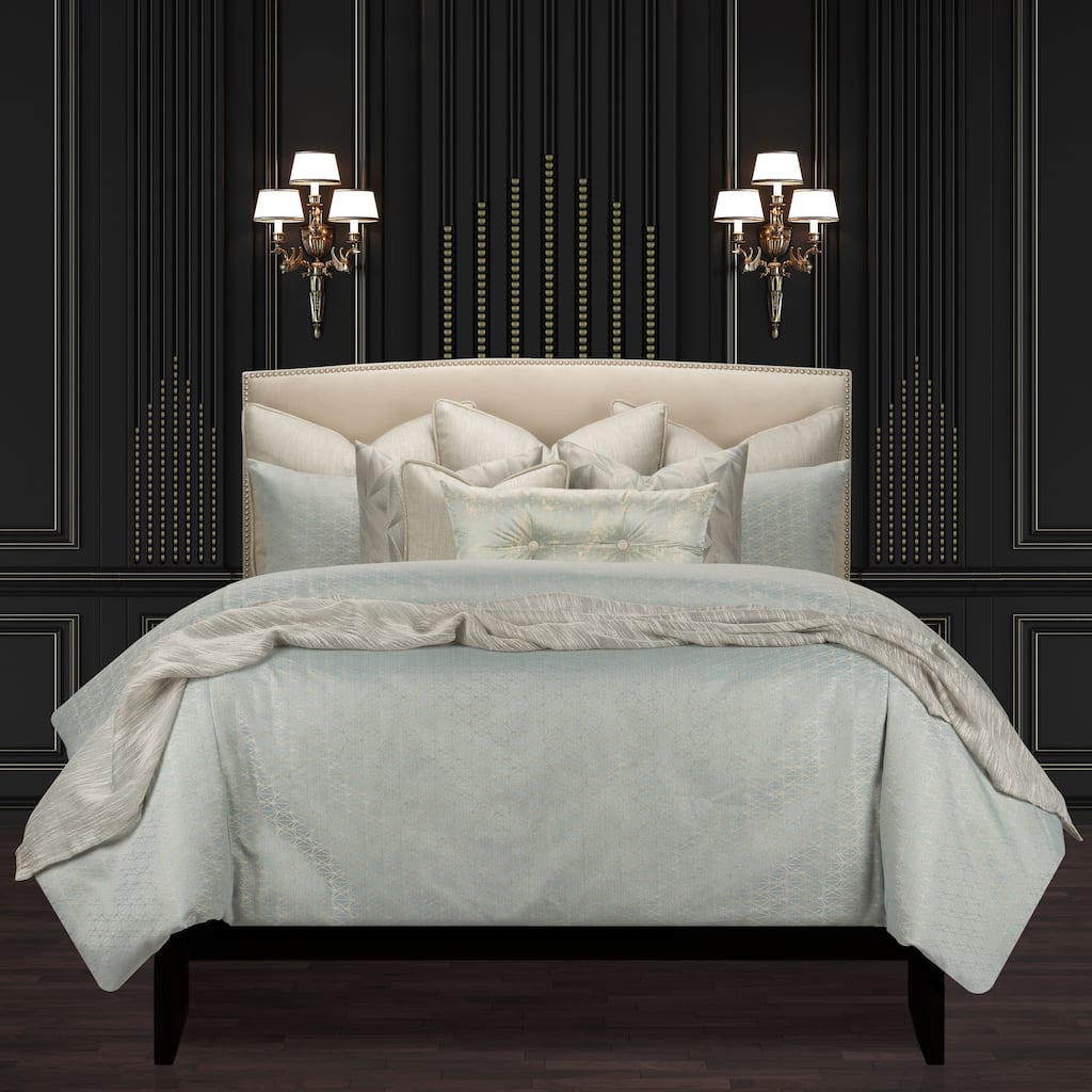 Star Attraction Luminous Motif Supreme Duvet Cover and Insert Set
