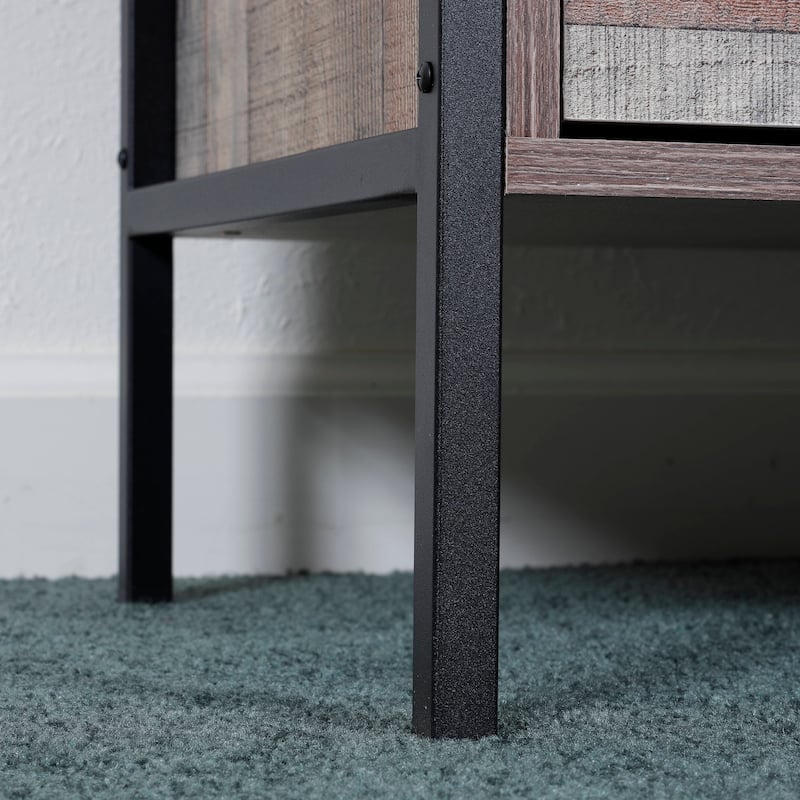Carbon Loft Navid 4-drawer Chest with Metal Frame and Legs