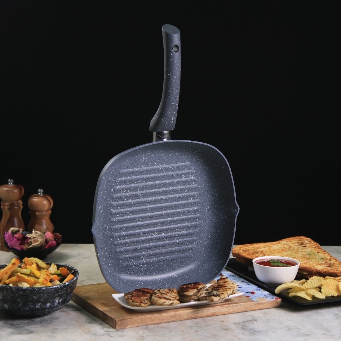 Ebony Non-Stick Dosa Tawa Griddle Pan 26.5 cm with Wooden Handle, Black