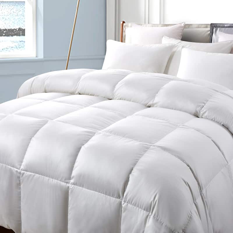 Serta 300 Thread Count White Down Fiber Comforter