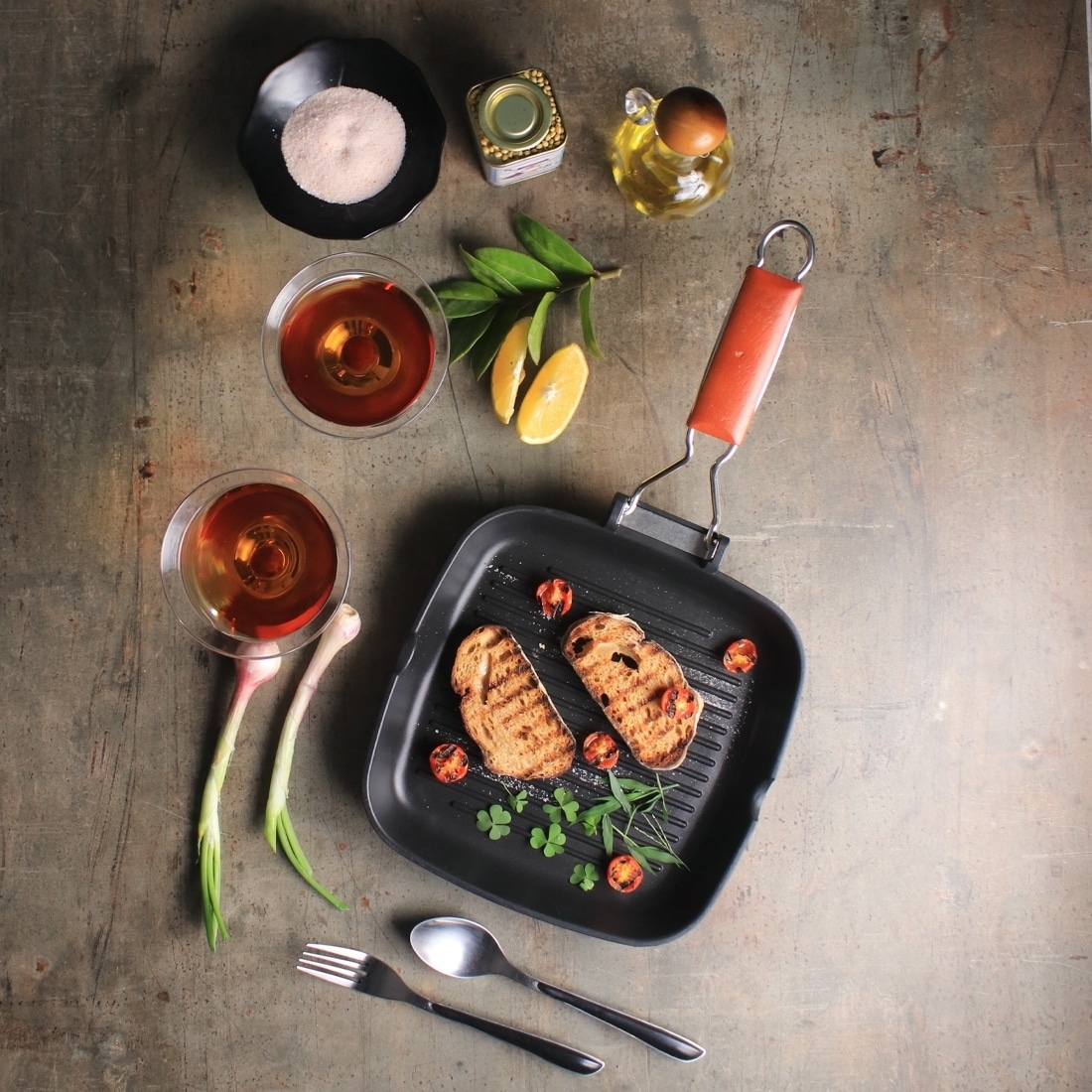 Wonderchef Die Cast Indian Cooking Grill Pan with Wooden Handle, 24cm - On  Sale - Bed Bath & Beyond - 30833947