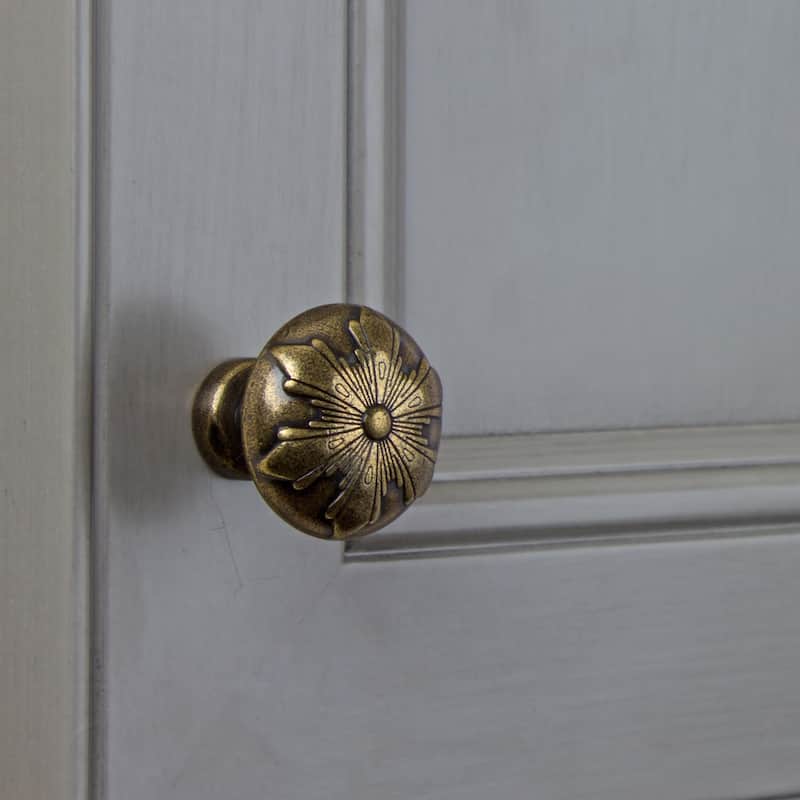 GlideRite 5-Pack 1-1/8 in. Antique Transition Snowflake Cabinet Knobs