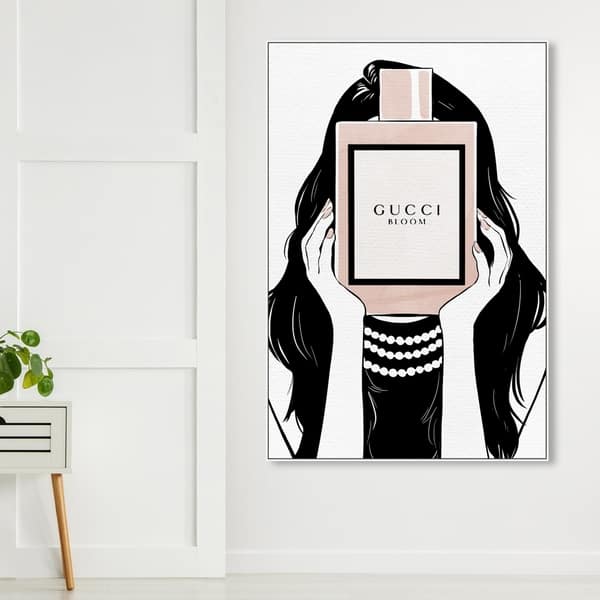 Oliver Gal Fashion and Glam Wall Art Framed Canvas Prints 'Italian