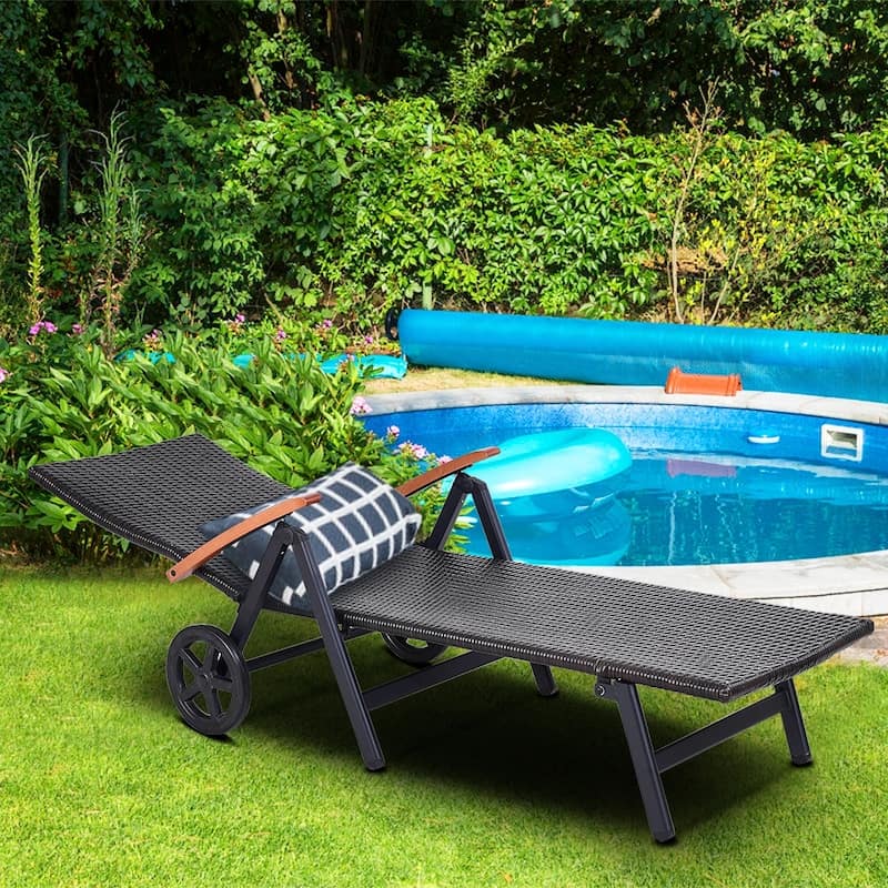 Outdoor Folding Rattan Reclining Chair Adjustable Patio Chaise Lounge
