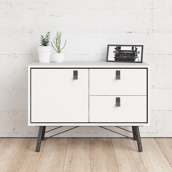 Carson Carrington Ry 1-door and 2-drawer Sideboard. Opens flyout.