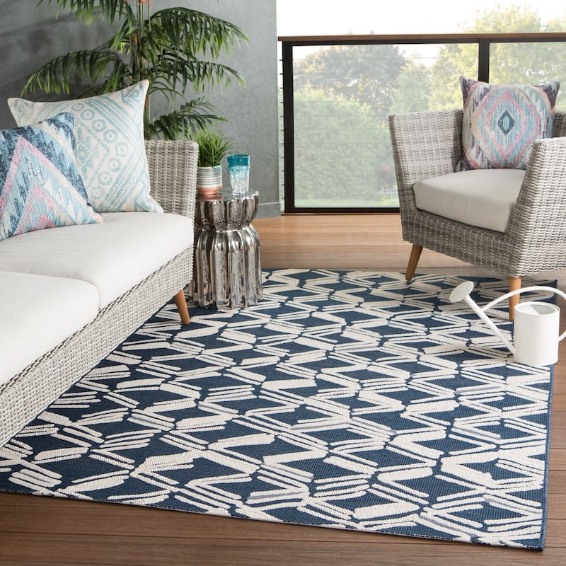 Azili Indoor/ Outdoor Trellis Poly Area Rug by Havenside Home