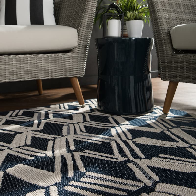 Azili Indoor/ Outdoor Trellis Poly Area Rug by Havenside Home