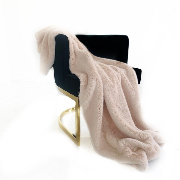 Max studio discount faux fur throw