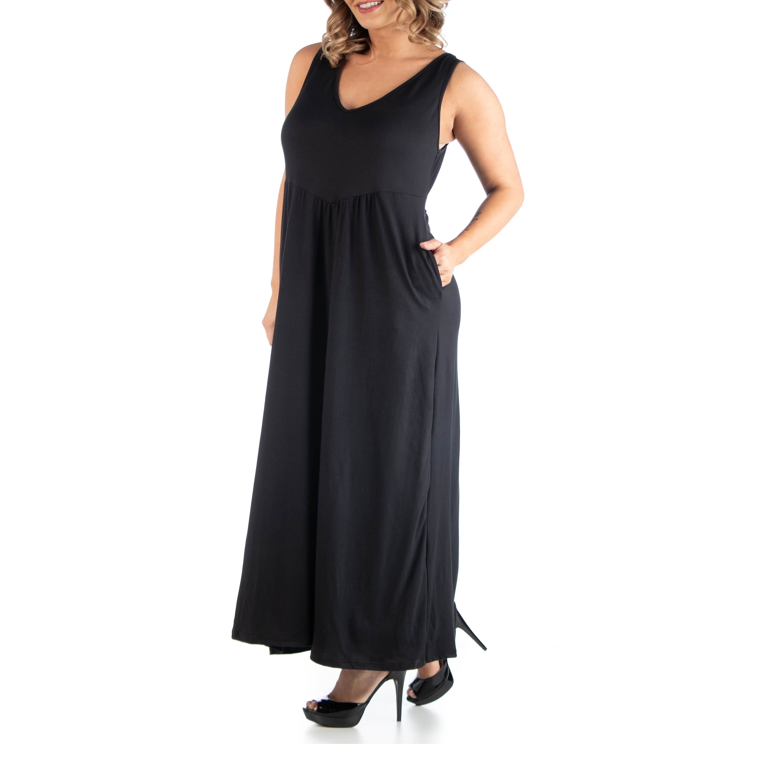 sleeveless dress with pockets