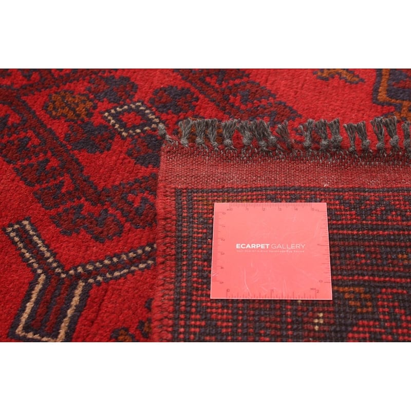 Hand-knotted Finest Khal Mohammadi Red Wool Rug - 5'1 x 6'6/5'1" x 6'6"