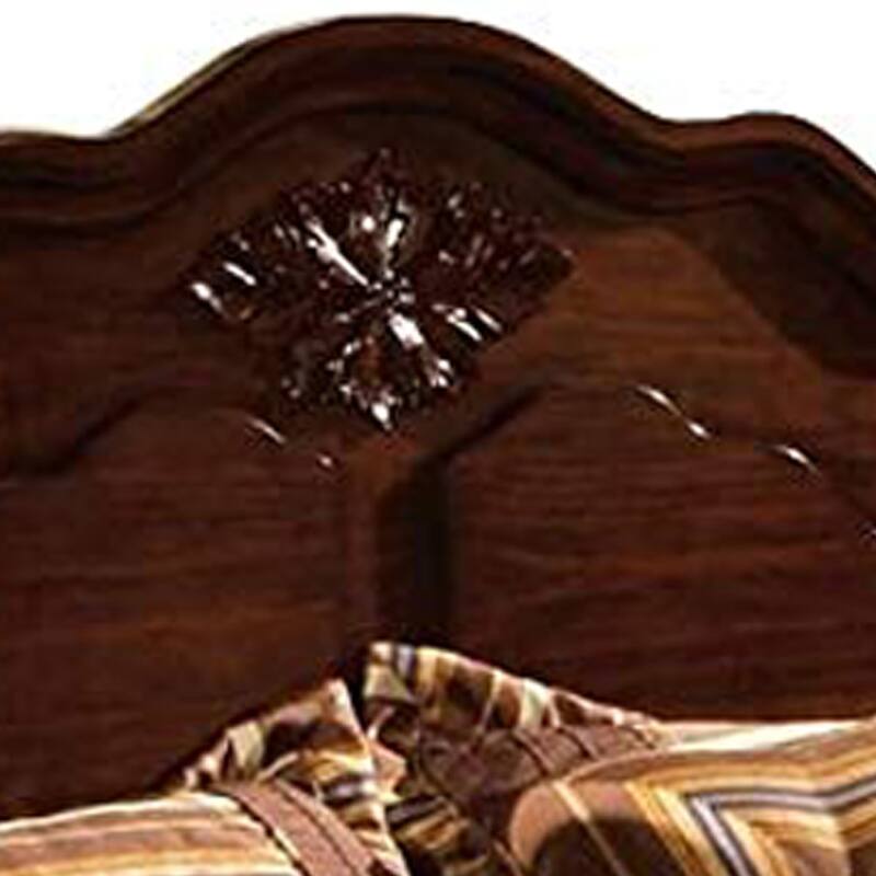 Scalloped Design California King Bed with Turned Side Posts, Brown