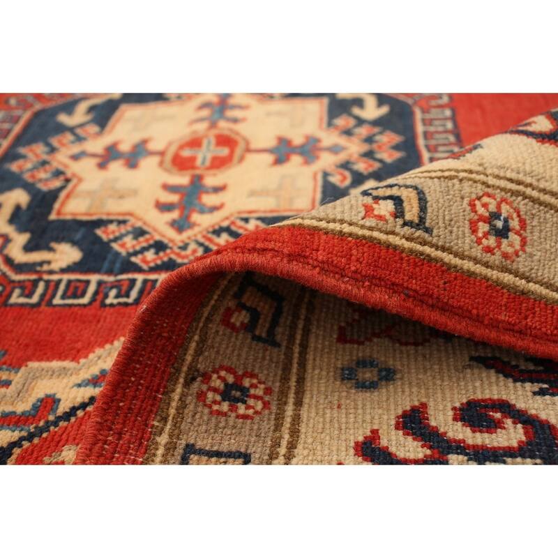 Hand-knotted Finest Gazni Red Wool Rug - 4'10 x 6'5/4'10" x 6'5"