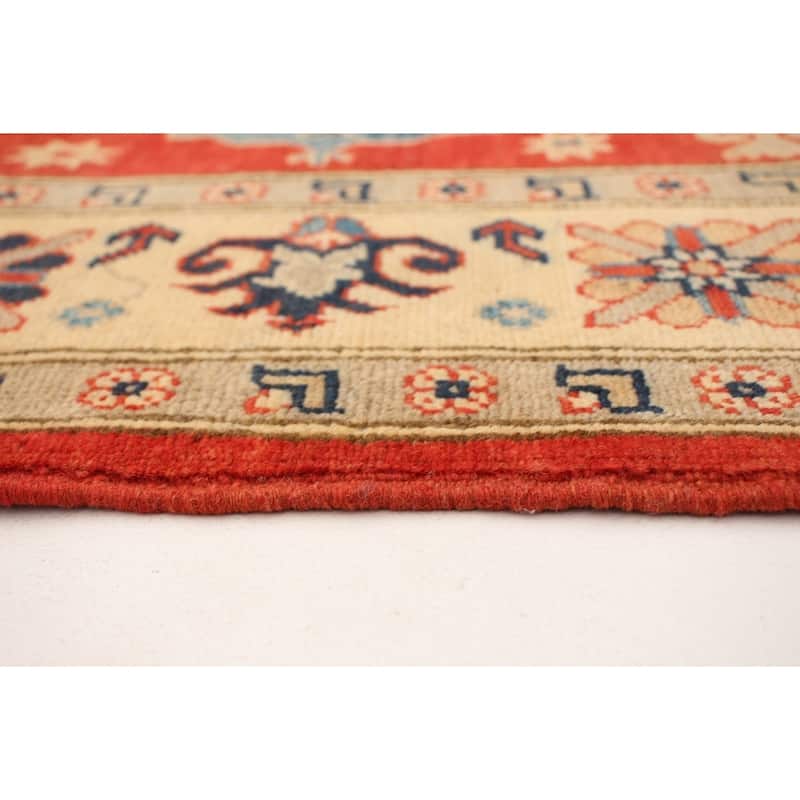 Hand-knotted Finest Gazni Red Wool Rug - 4'10 x 6'5/4'10" x 6'5"