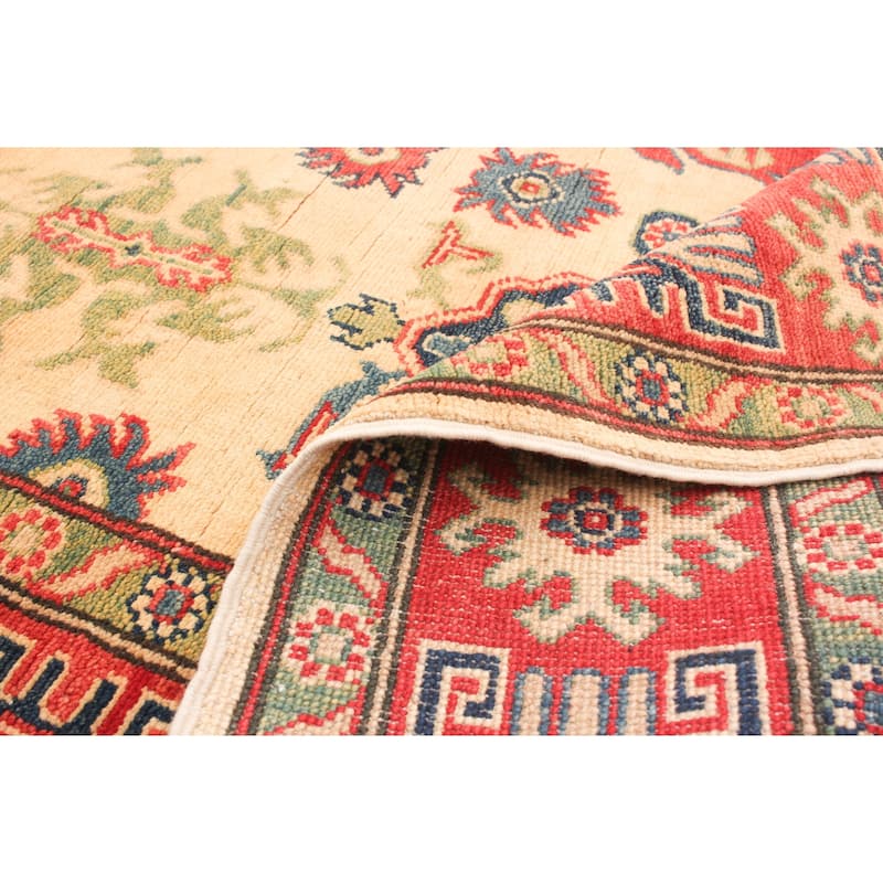Hand-knotted Finest Gazni Cream, Red Wool Rug - 6'7 x 5'0/6'7" x 5'0"