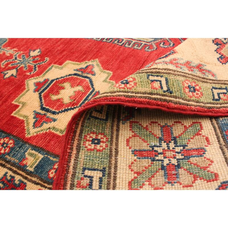 Hand-knotted Finest Gazni Red Wool Rug - 5'0 x 6'4/5'0" x 6'4"