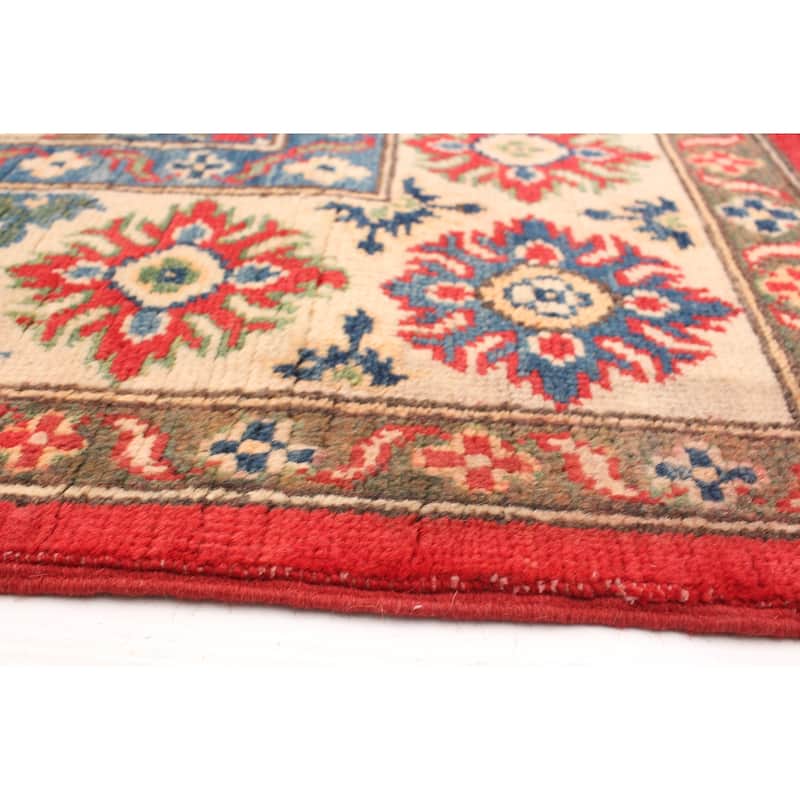 Hand-knotted Finest Gazni Red Wool Rug - 4'11 x 6'11/4'11" x 6'11"