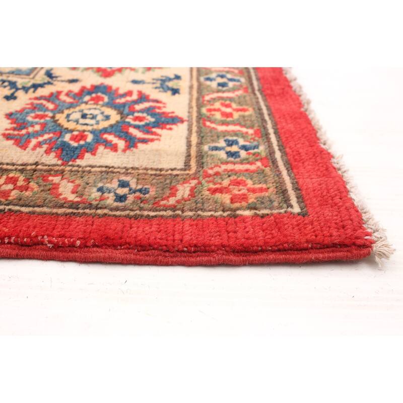 Hand-knotted Finest Gazni Red Wool Rug - 4'11 x 6'11/4'11" x 6'11"