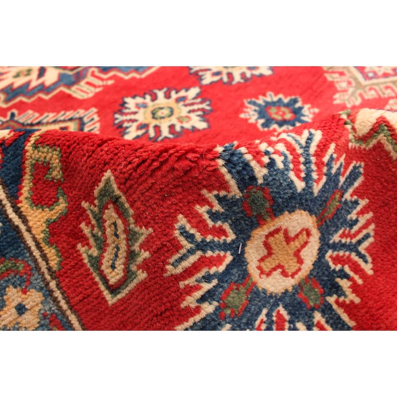 Hand-knotted Finest Gazni Red Wool Rug - 4'11 x 6'11/4'11" x 6'11"