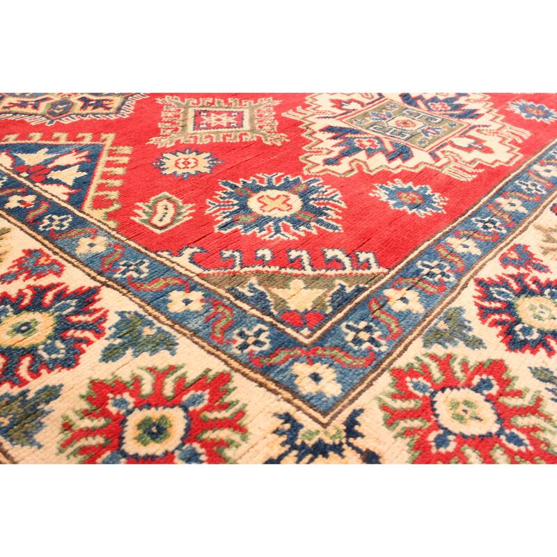 Hand-knotted Finest Gazni Red Wool Rug - 4'11 x 6'11/4'11" x 6'11"