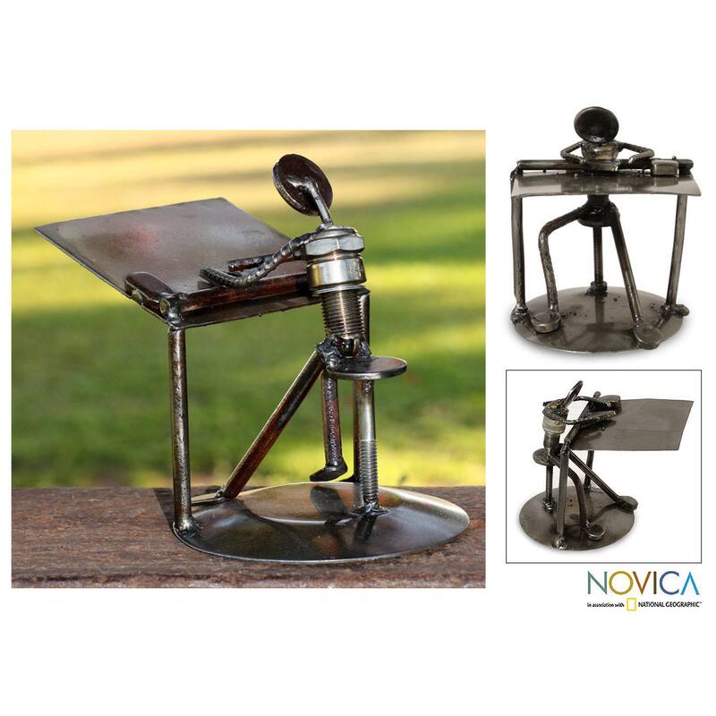 Handmade Iron 'Rustic Architect' Statue (Mexico)