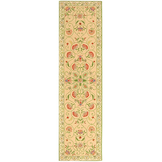 Hand hooked Bedford Beige/ Green Wool Runner (26 X 12)