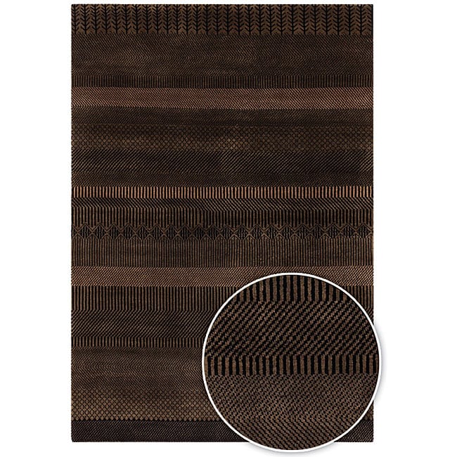 Hand knotted Casual Wool Mandara Rug (79 Round) (BrownPattern StripeMeasures 0.5 inch thickTip We recommend the use of a non skid pad to keep the rug in place on smooth surfaces.All rug sizes are approximate. Due to the difference of monitor colors, som