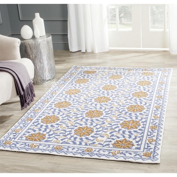 Safavieh Hand-hooked Majestic Ivory/ Blue Wool Rug - 7'9 x 9'9