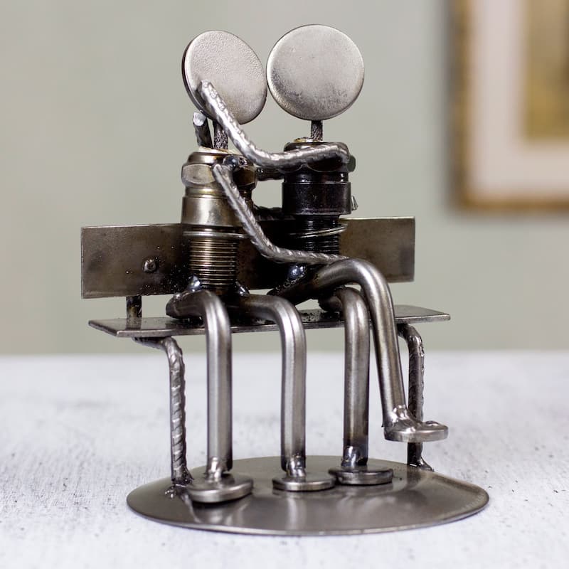 Handmade Iron 'Park Bench Sweethearts' Statuette (Mexico)