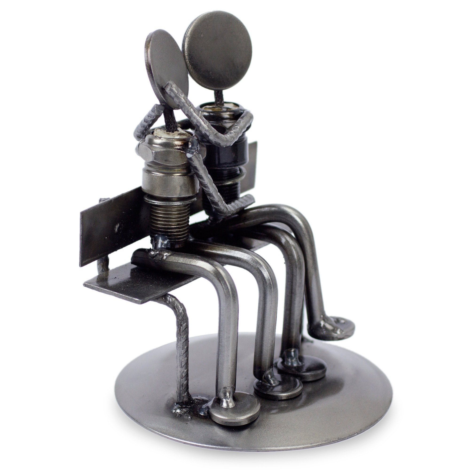 Handmade Iron 'Park Bench Sweethearts' Statuette (Mexico)