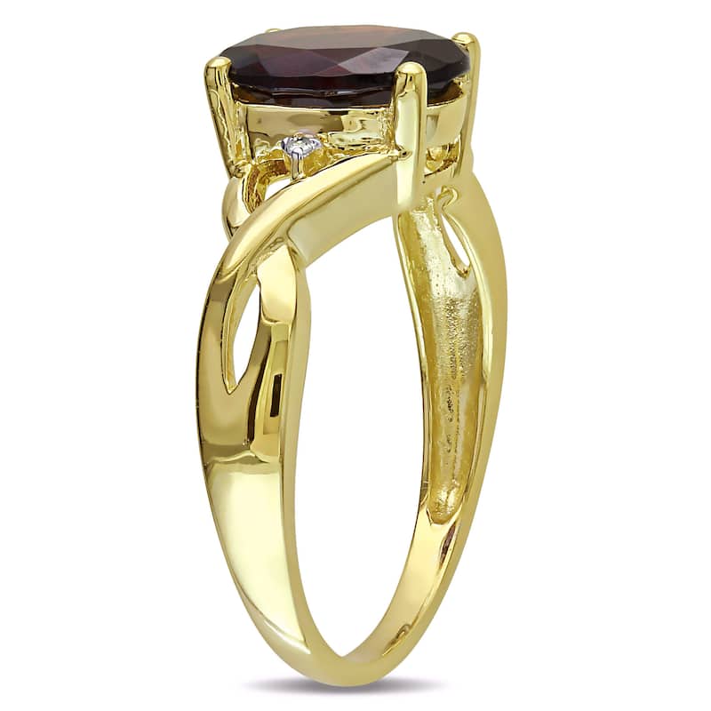 Miadora Women's 10-karat Yellow-gold Deep-red Garnet Diamond Ring