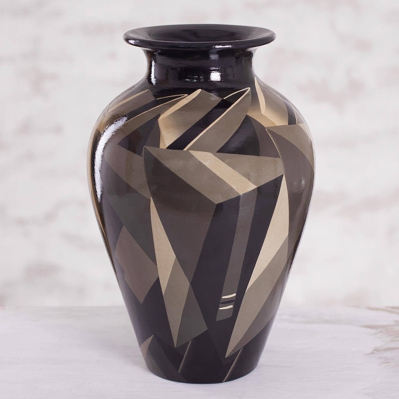 Handmade Sepia Women Ceramic Vase (Peru)