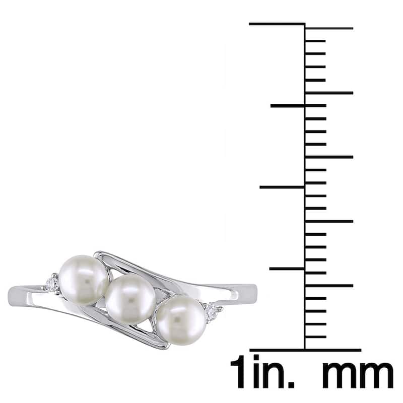 Miadora 10k White Gold Cultured Freshwater Pearl and Diamond Accent Ring (3 mm)