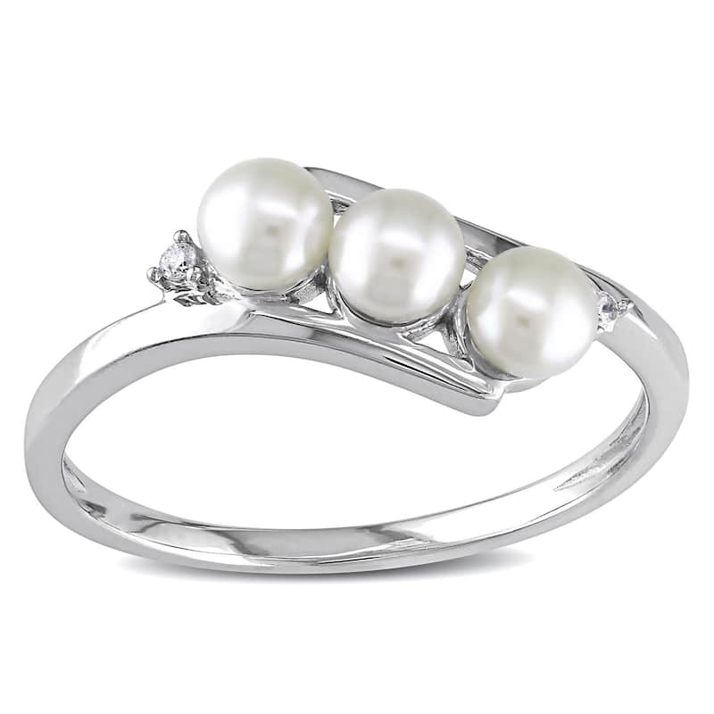 Miadora 10k White Gold Cultured Freshwater Pearl and Diamond Accent Ring (3 mm) - Size 6