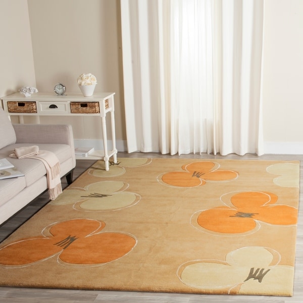 Safavieh Handmade Soho Daisy Gold New Zealand Wool Rug - 7'6 x 9'6