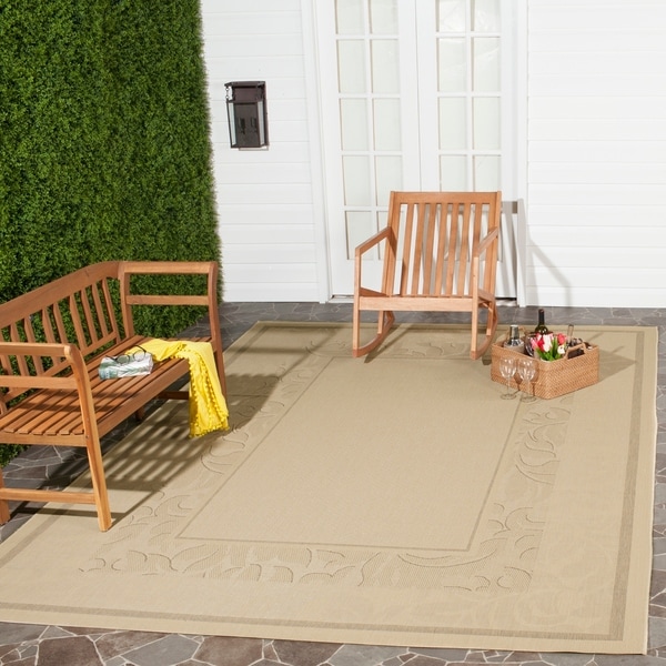 Safavieh Beachview Natural/ Brown Indoor/ Outdoor Rug - 8' x 11'