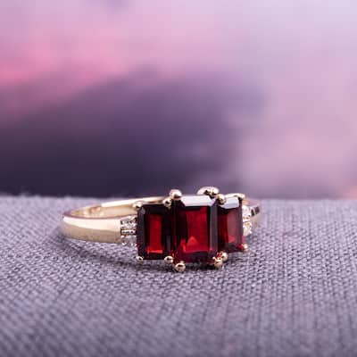 Miadora 10k Yellow Gold Garnet and Diamond 3-stone Ring