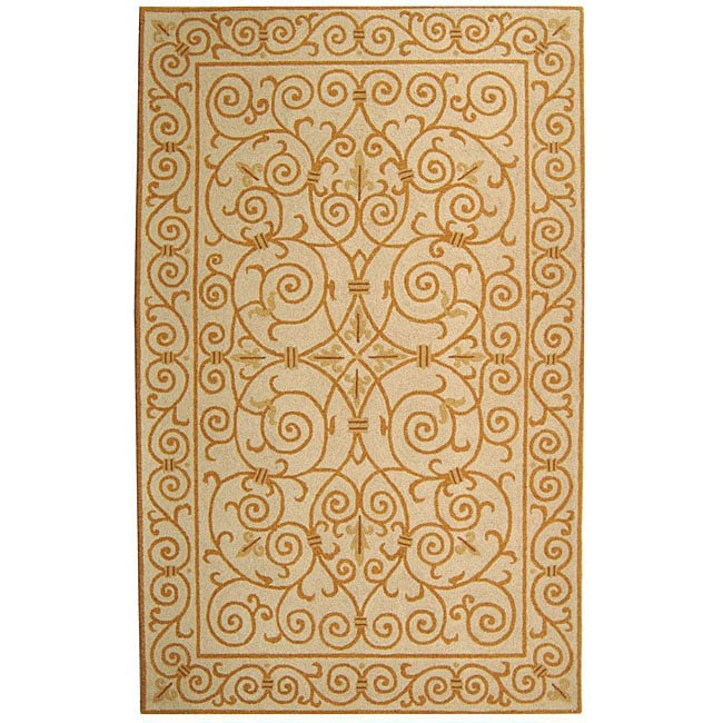 Hand hooked Iron Gate Ivory/ Gold Wool Rug (79 X 99)