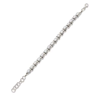 Handmade Purity White Pearl Sterling Silver Bracelet (India)