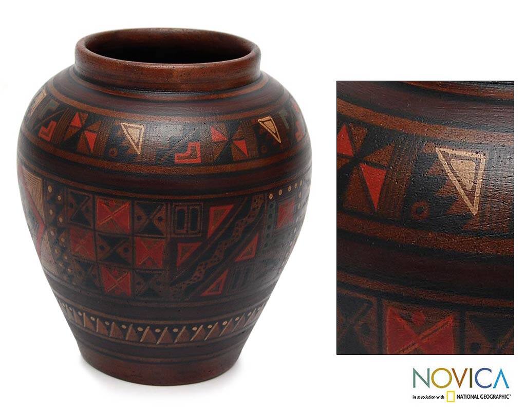 Aged 'Labyrinth' Cuzco Vase