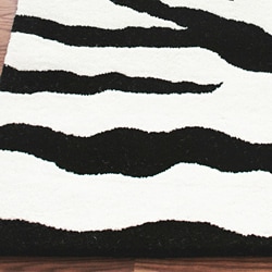 preview thumbnail 3 of 1, Porch & Den Williamsburg Ainslie Zebra Animal Print Black/ White Rug (7'10 x 10'10)