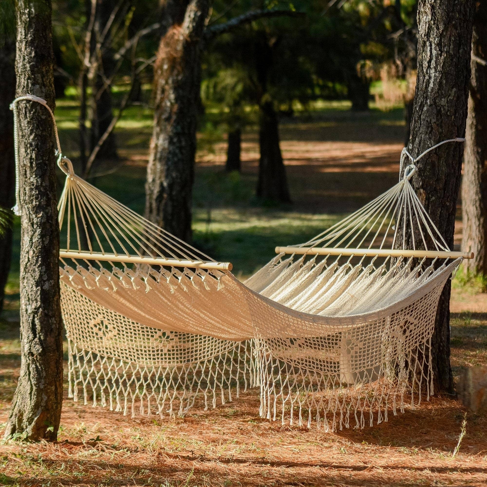 Handmade White Cotton Maya Daydream Hammock (Mexico)