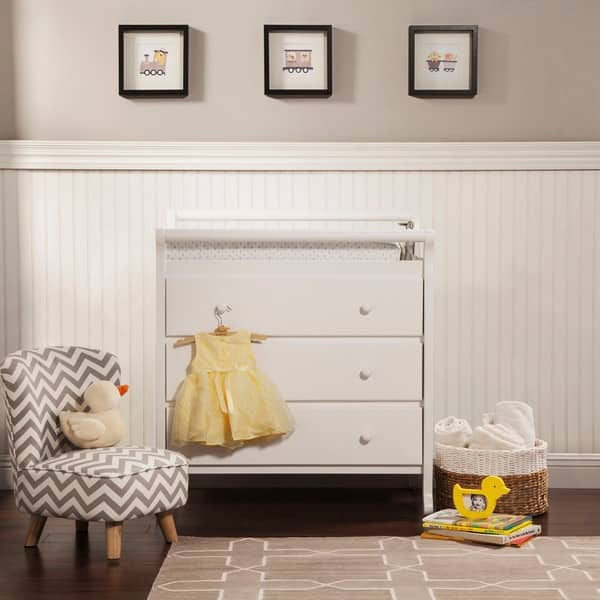 Shop Davinci Emily 3 Drawer Changing Table With Changing Pad